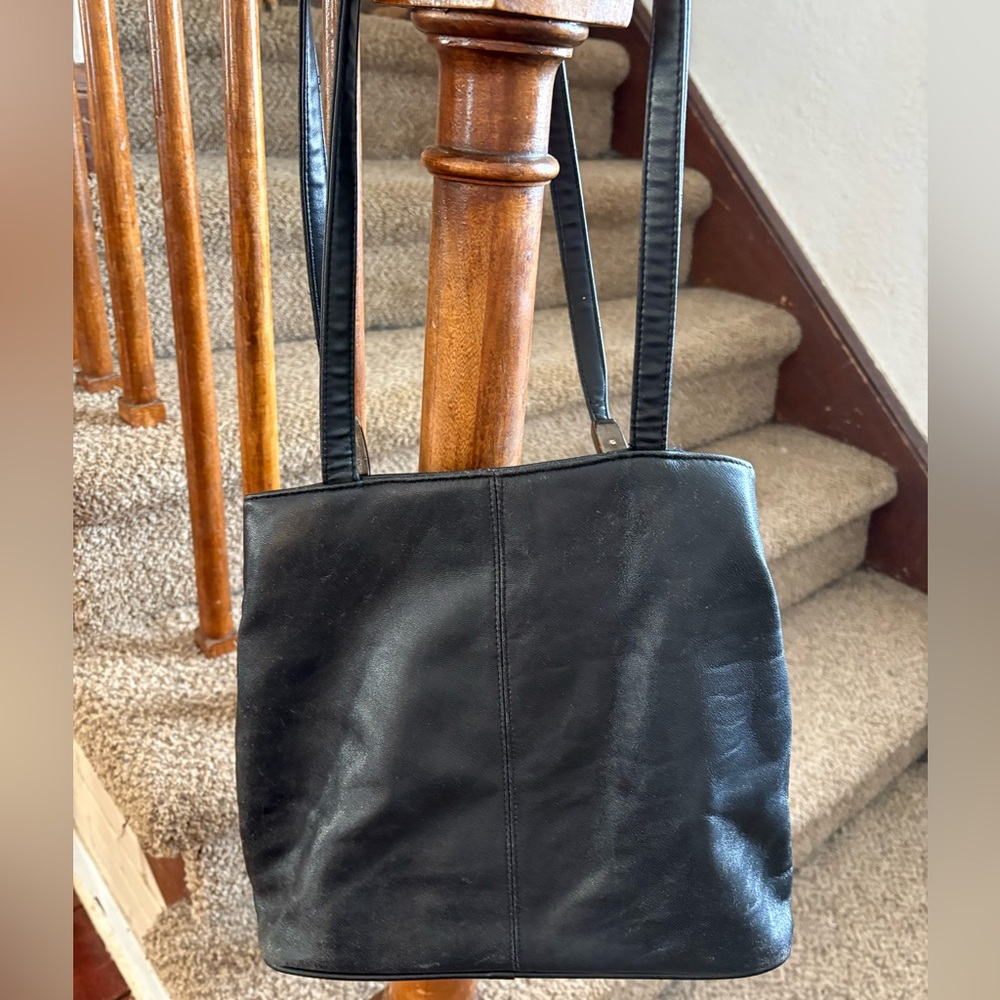Vintage Worthington Black Leather Shoulder Bag